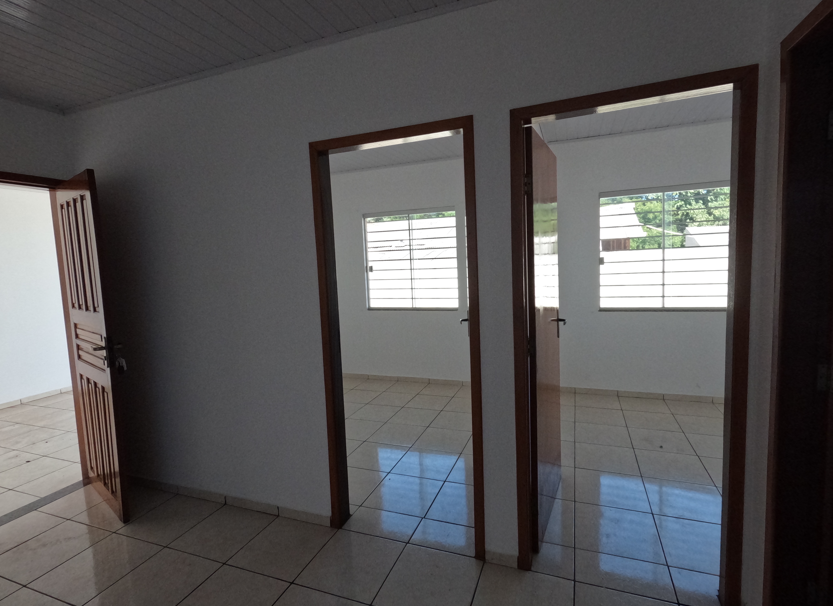 Casa para aluguel no Neva: 