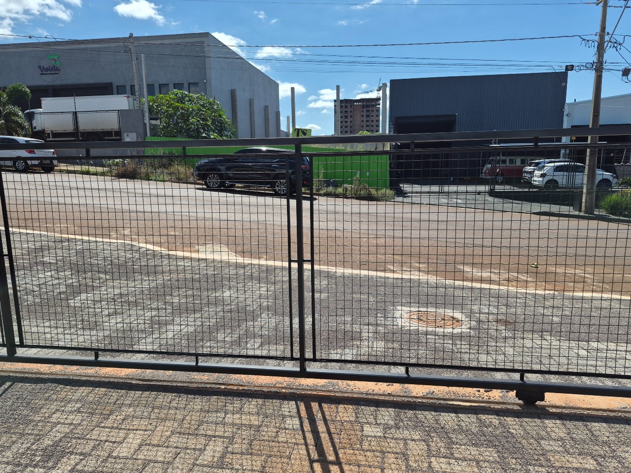 Barracão para aluguel no FAG: 