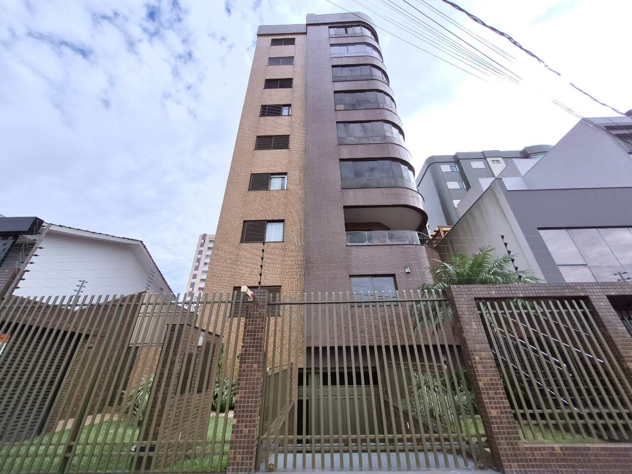Apartamento para aluguel no Região do Lago 1: FACHADA