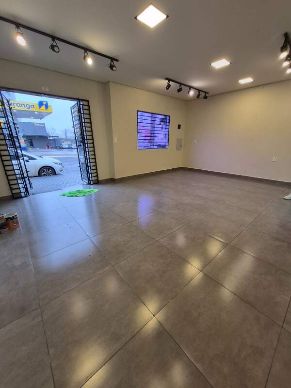 Sala para aluguel no Centro: 