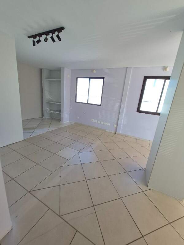 Sala para aluguel no Centro: 