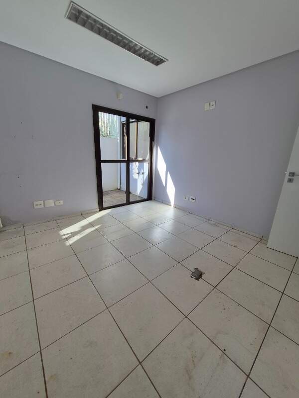 Sala para aluguel no Centro: 