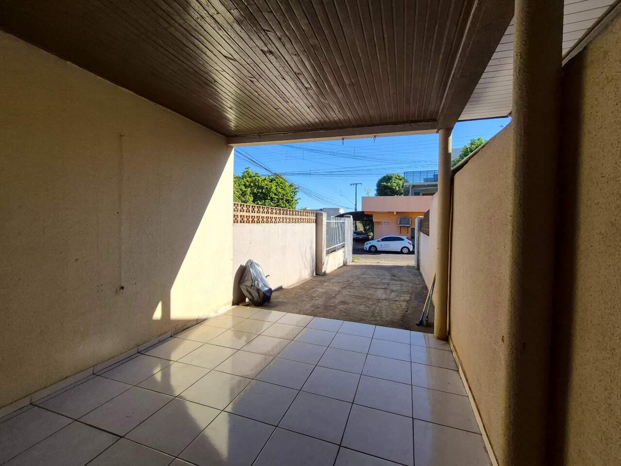 Casa para aluguel no Esmeralda: 
