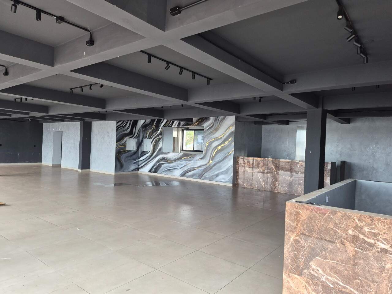 Sala para aluguel no Santa Cruz: 
