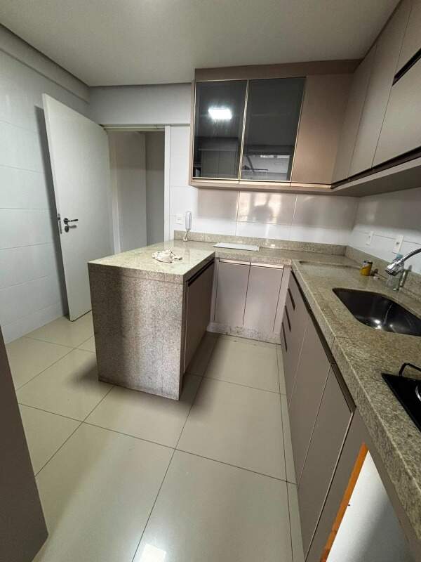 Apartamento para aluguel no Country: 