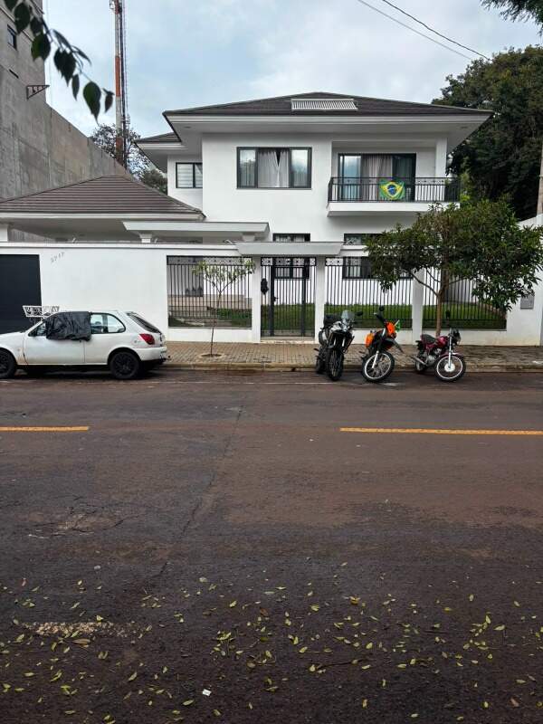 Sobrado à venda no Centro: 