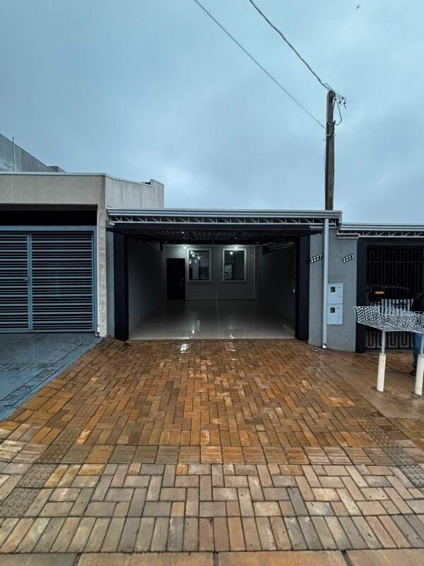 Casa para aluguel no Santa Cruz: 
