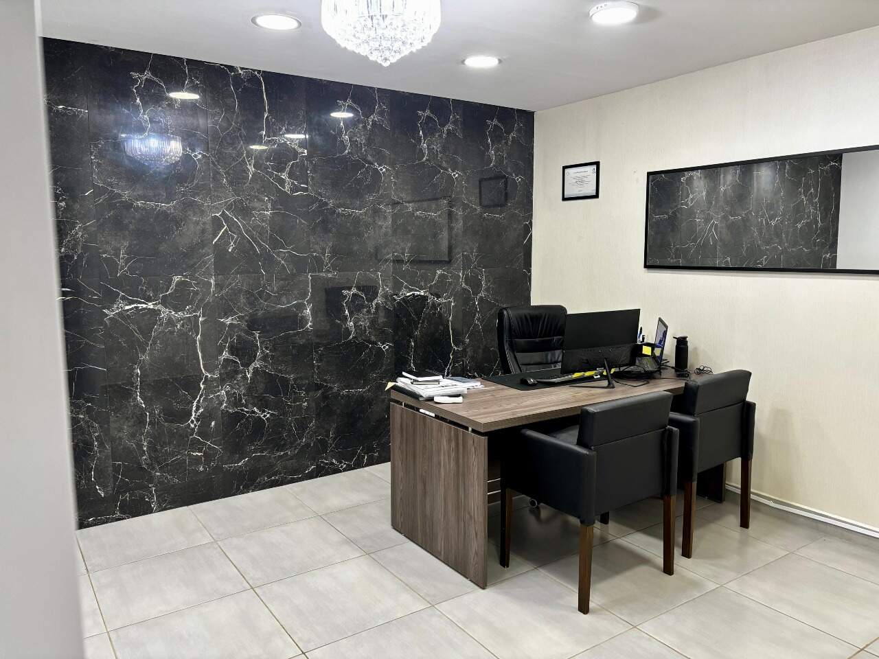 Sala à venda no FAG: 