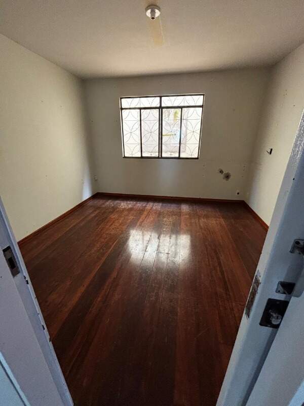Casa para aluguel no Centro: 