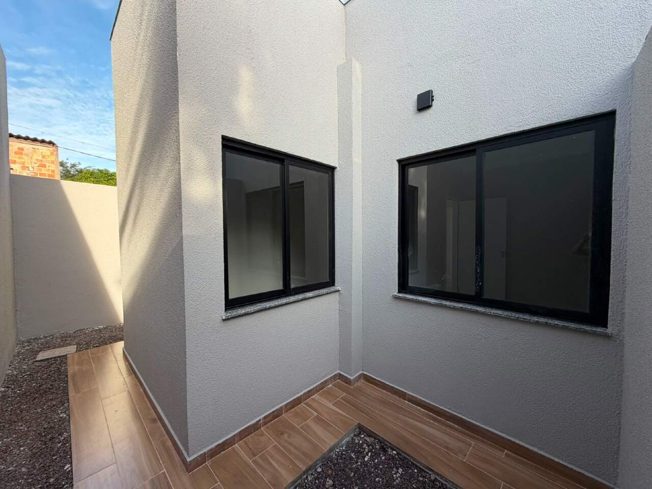 Casa à venda no Esmeralda: 