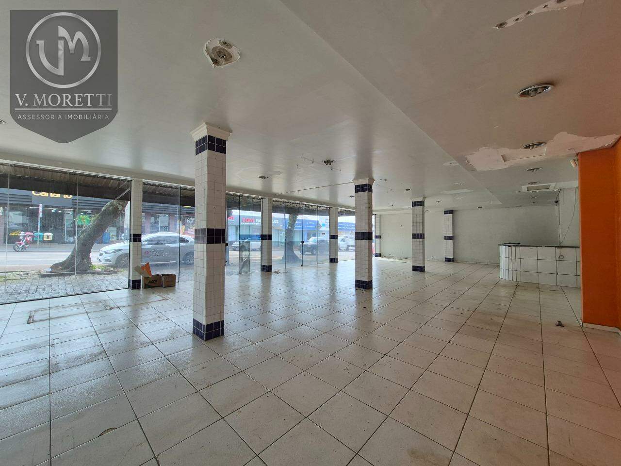 Sala para aluguel no Centro: 