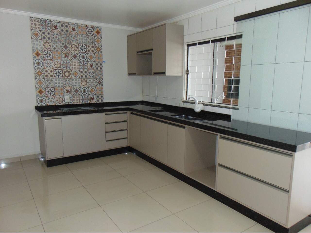 Casa à venda no Universitário: 