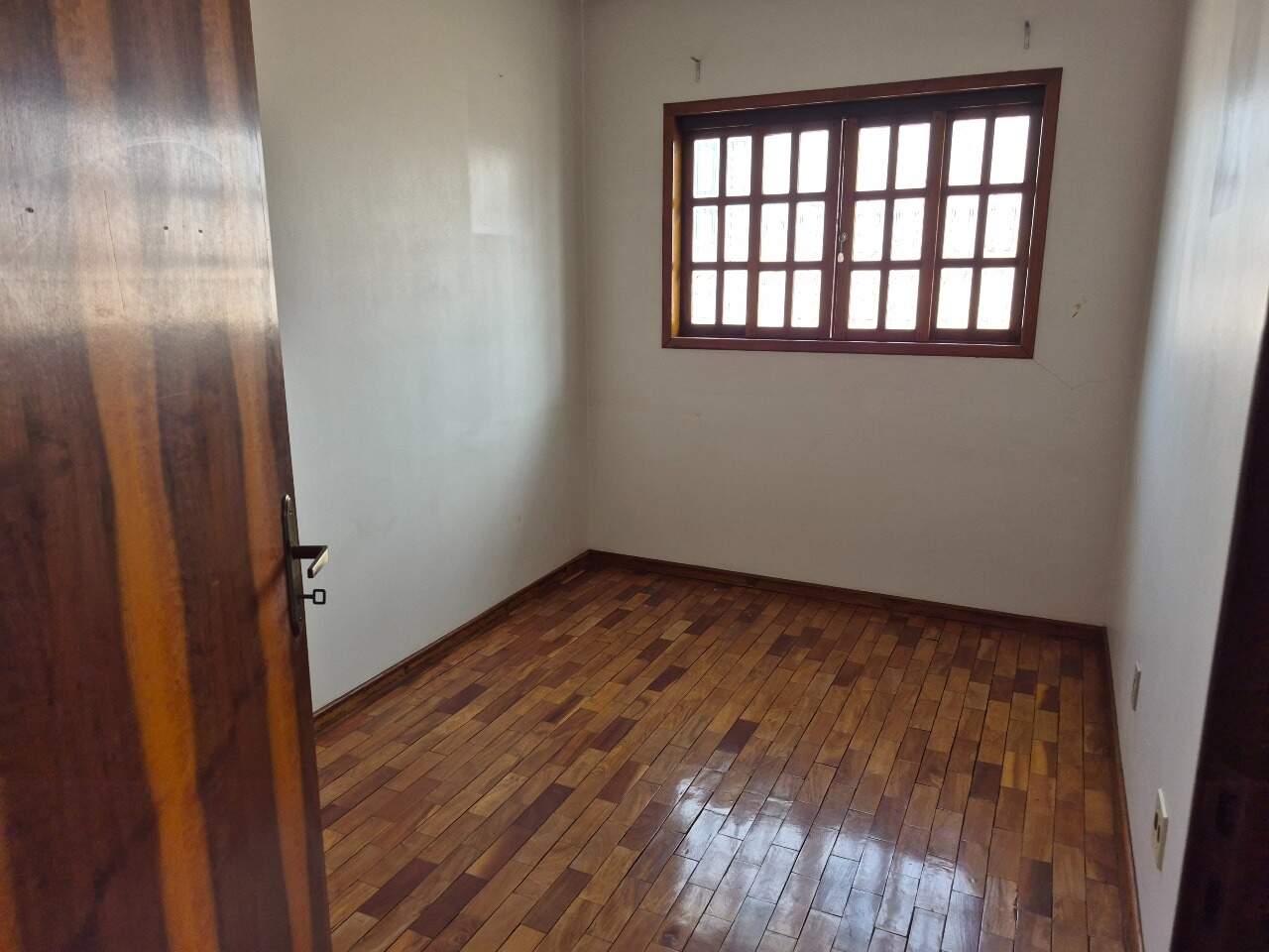 Sobrado para aluguel no Neva: 