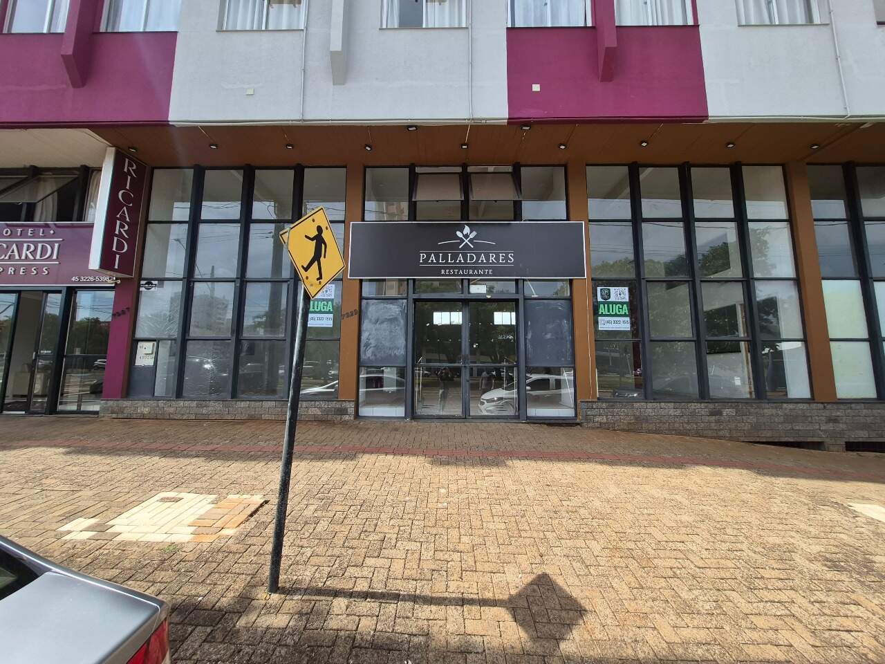 Sala para aluguel no Centro: 