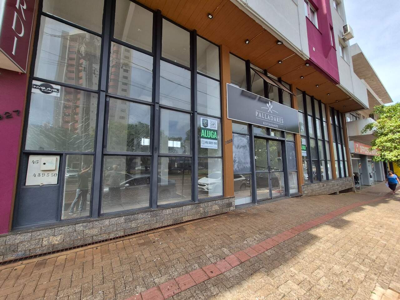 Sala para aluguel no Centro: 