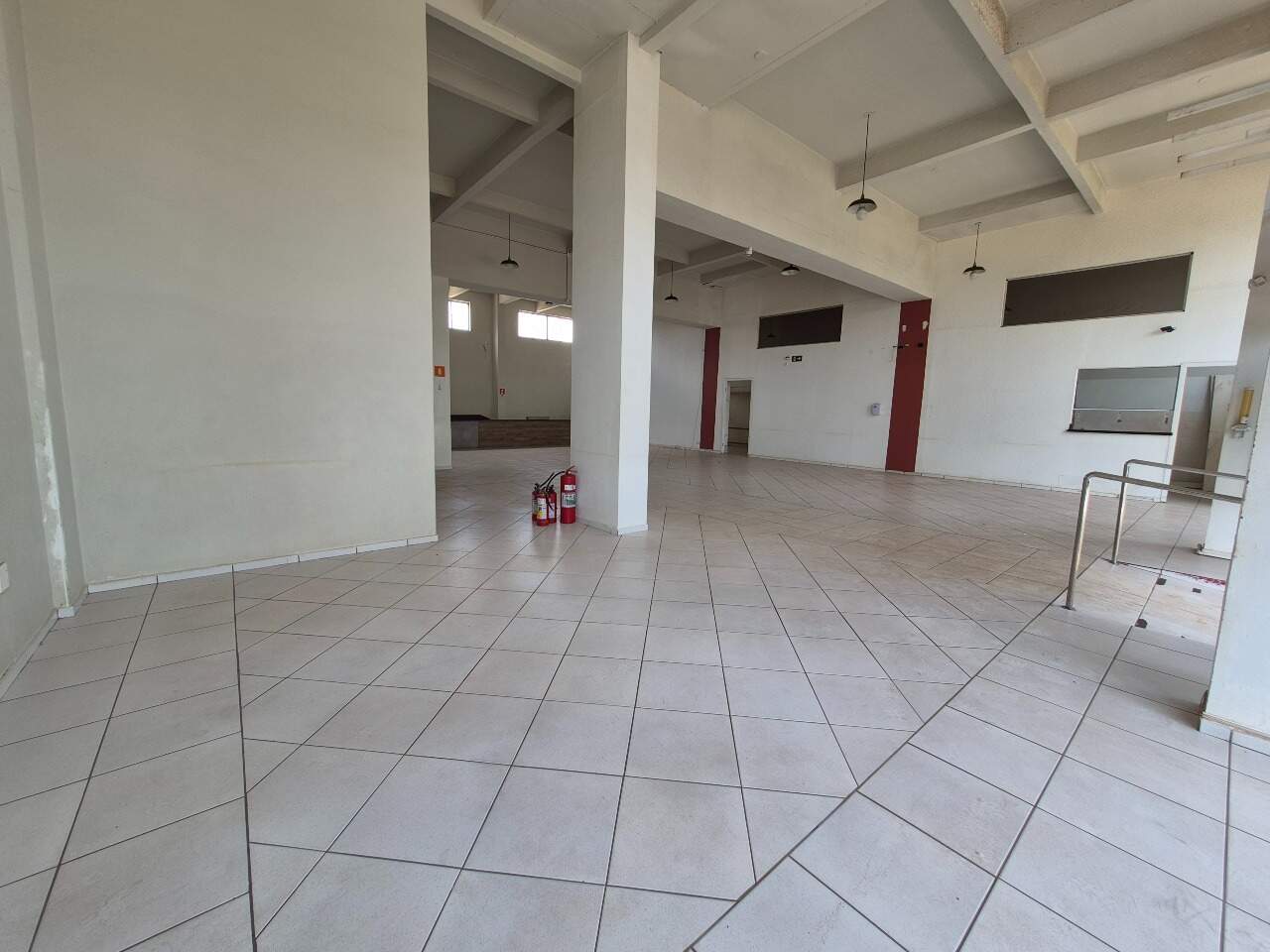 Sala para aluguel no Centro: 