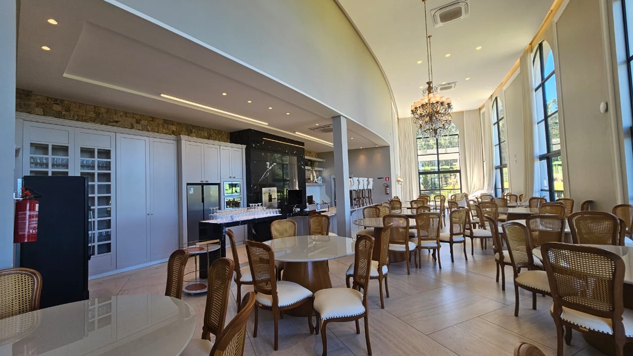 Lote à venda no COLISEU: 