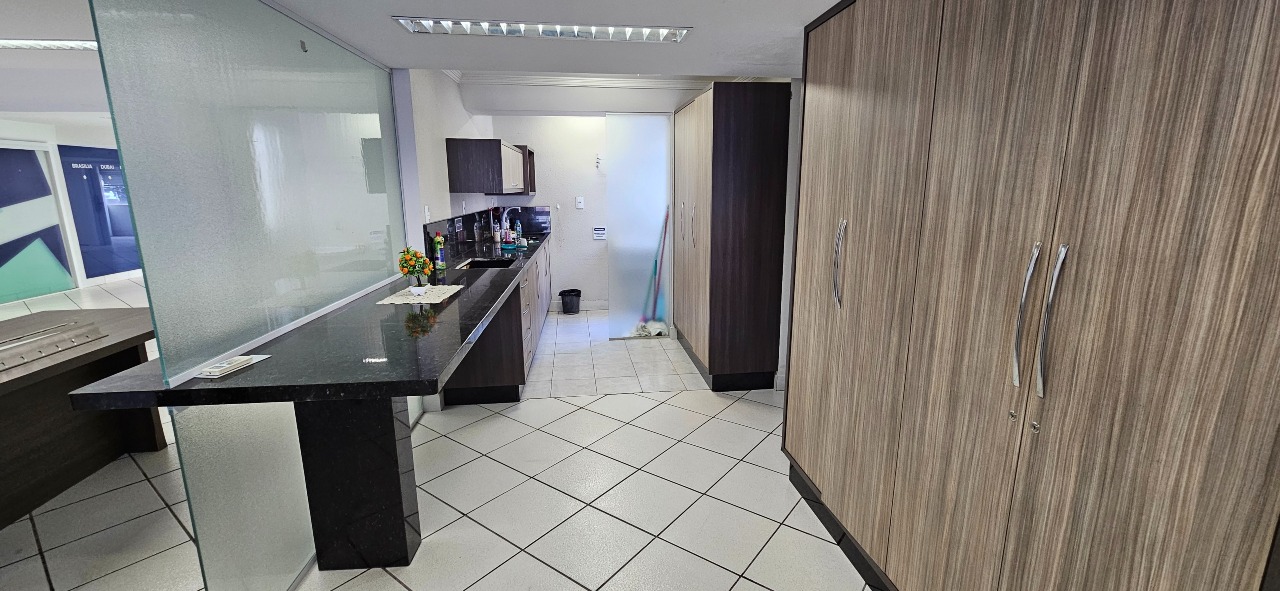 Sala para aluguel no Centro: 