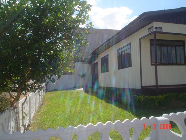 Casa para aluguel no Neva: 