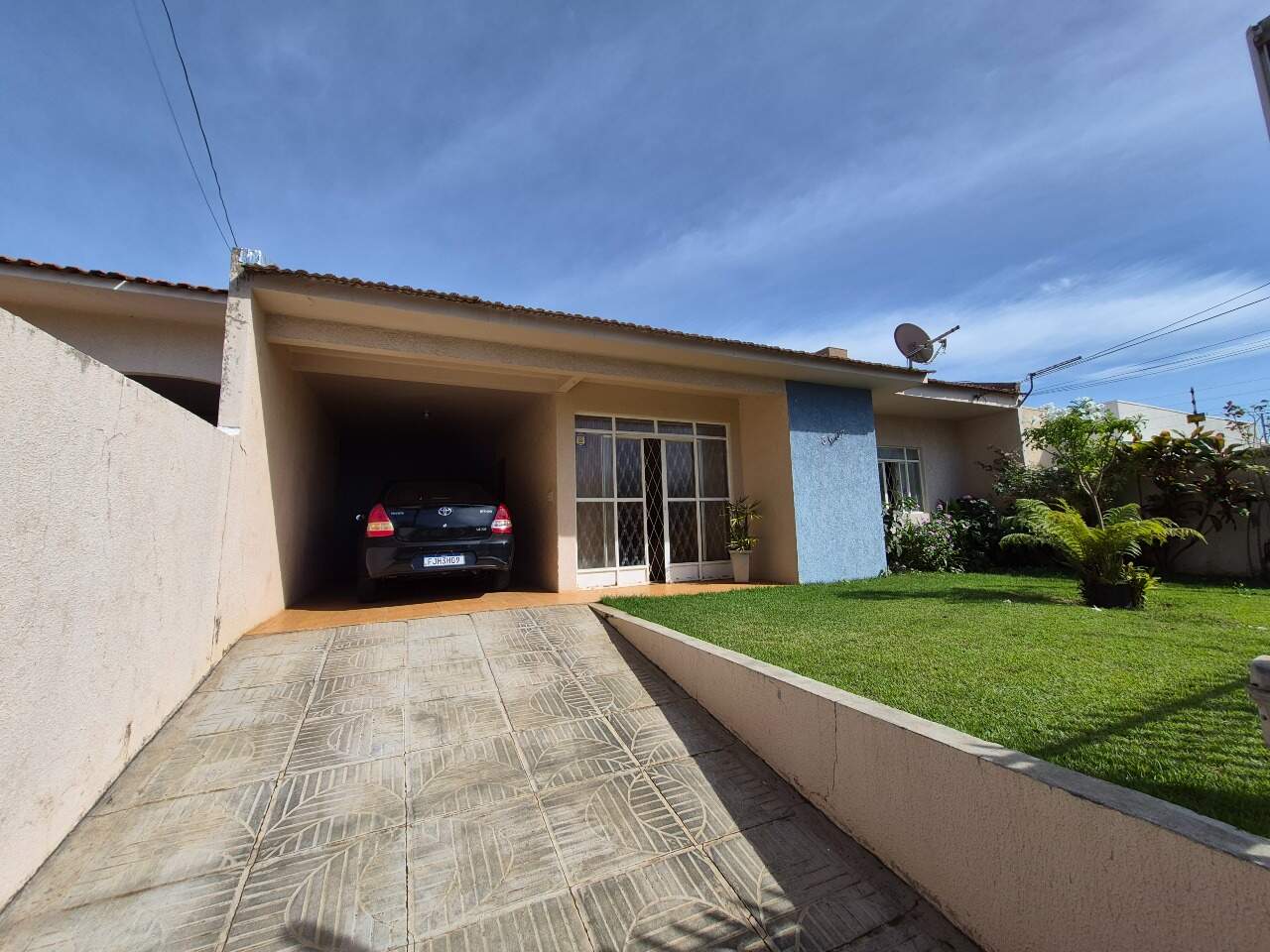Casa à venda no Centro: FACHADA