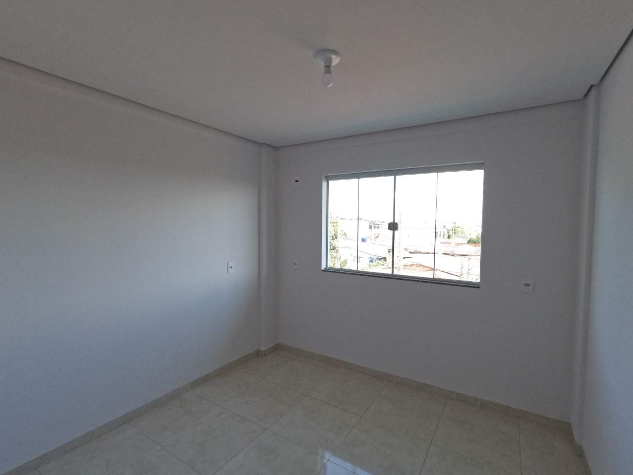 Apartamento para aluguel no Coqueiral: 