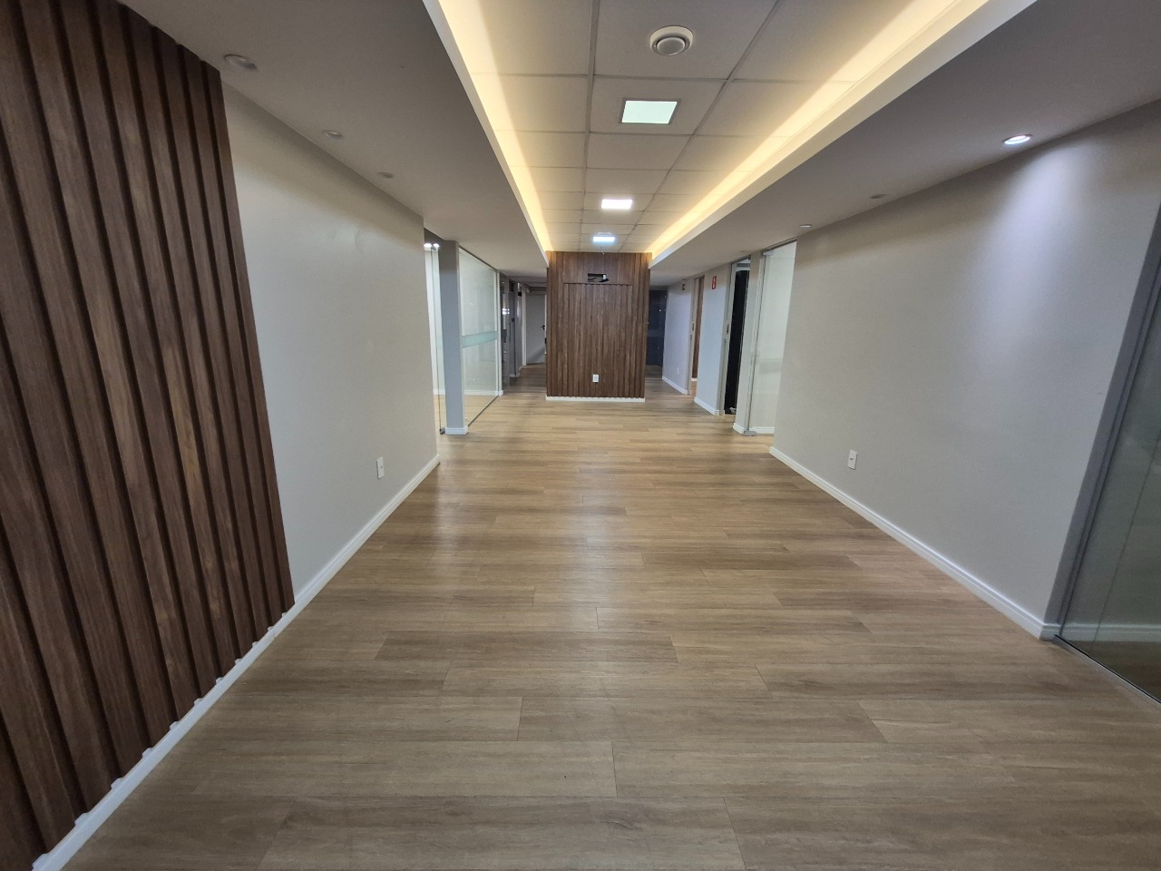 Sala para aluguel no Maria Luiza: 