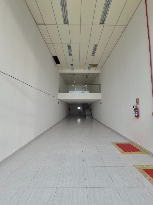 Sala para aluguel no Centro: 