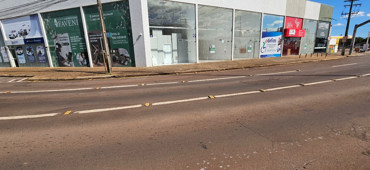 Sala para aluguel no Centro: 