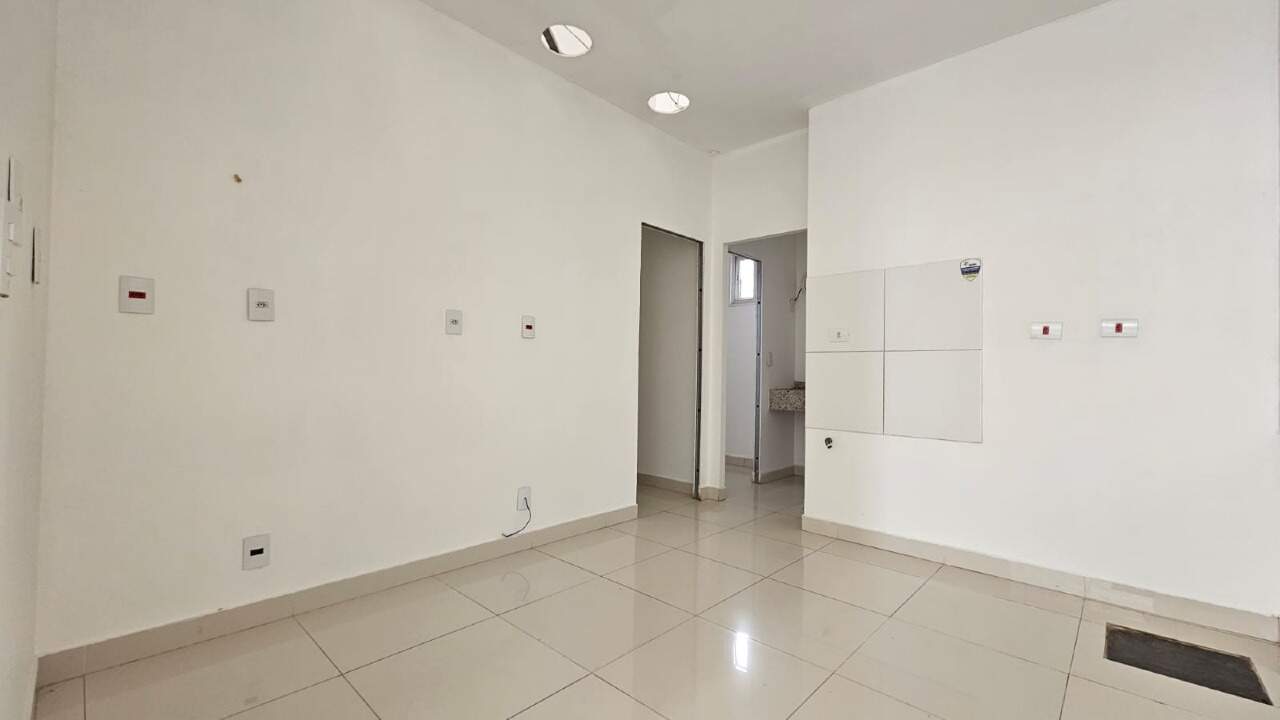 Sala para aluguel no Centro: 