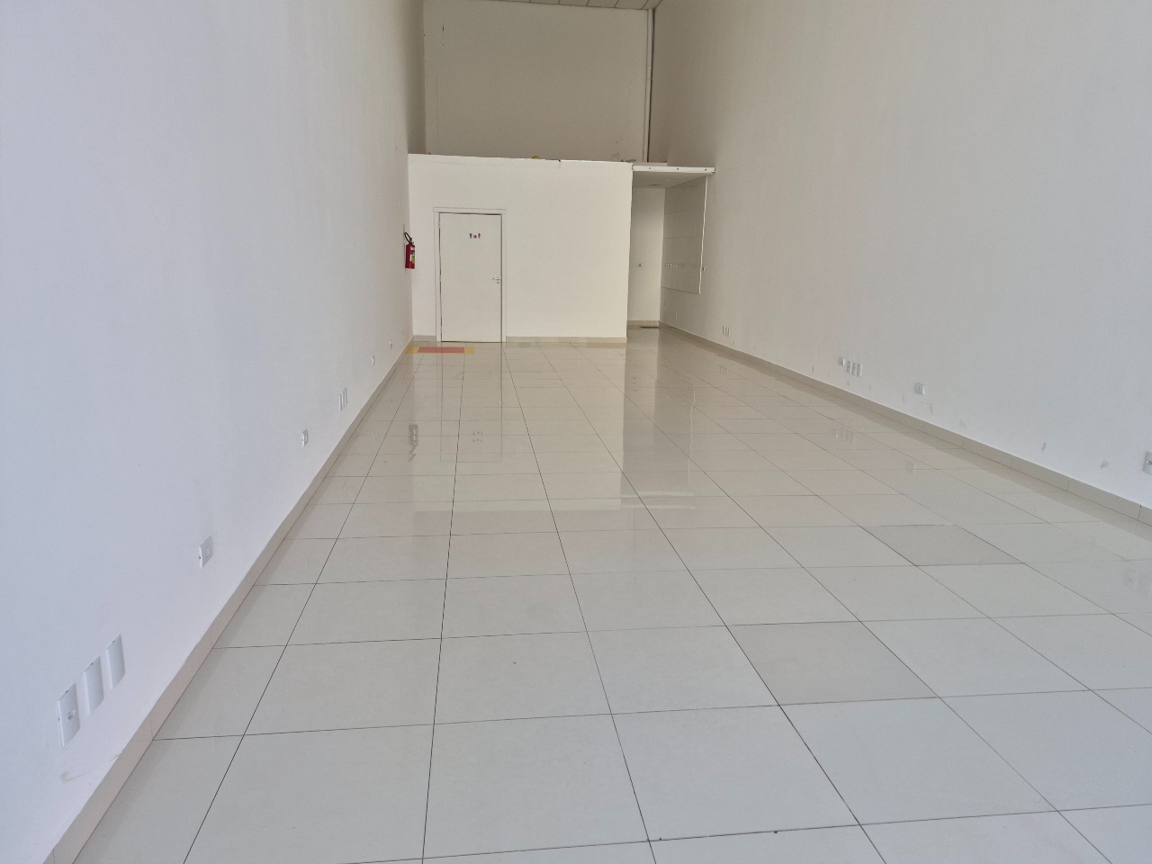 Sala para aluguel no Centro: 