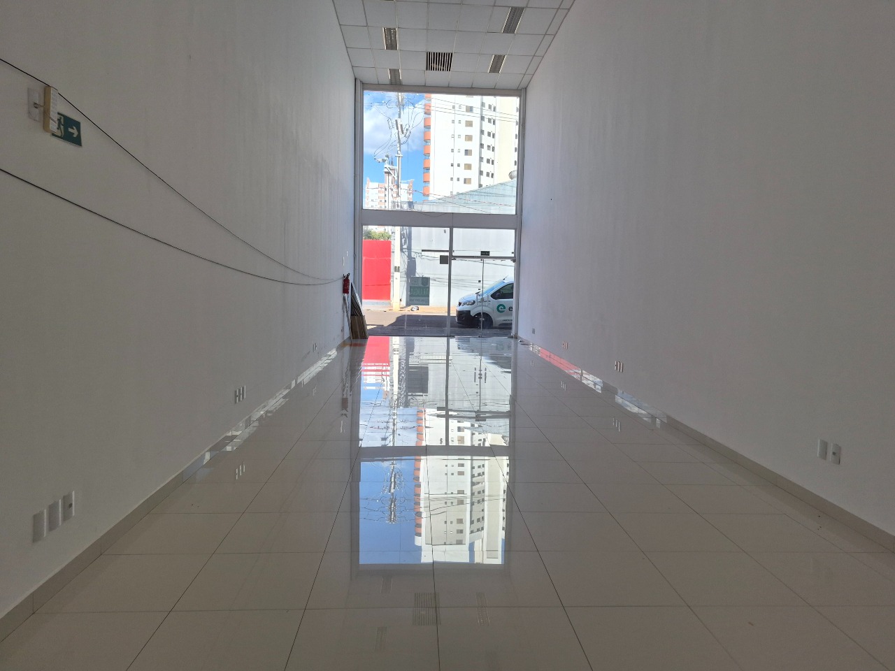 Sala para aluguel no Centro: 