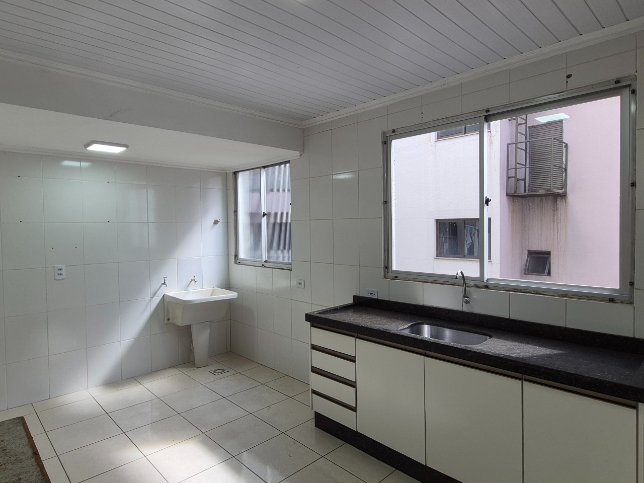 Apartamento para aluguel no Centro: 