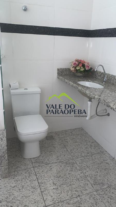 Casa à venda no Jardim das Roseiras: 