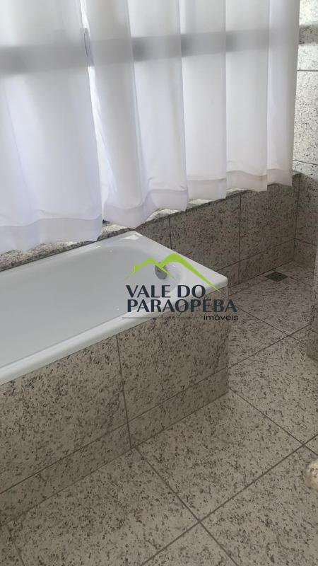 Casa à venda no Jardim das Roseiras: 