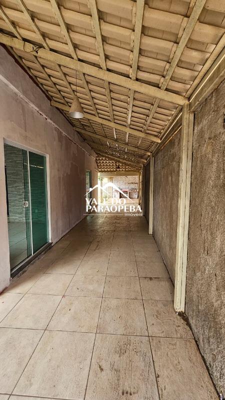 Casa à venda no Resplendor: 