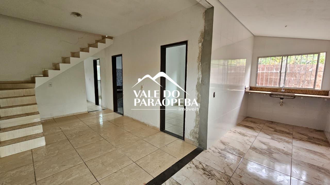 Casa à venda no Resplendor: 