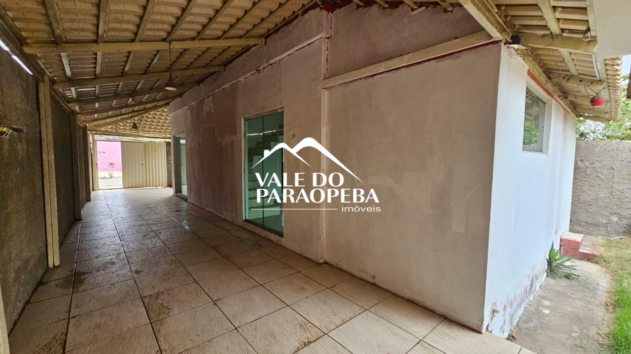 Casa à venda no Resplendor: 