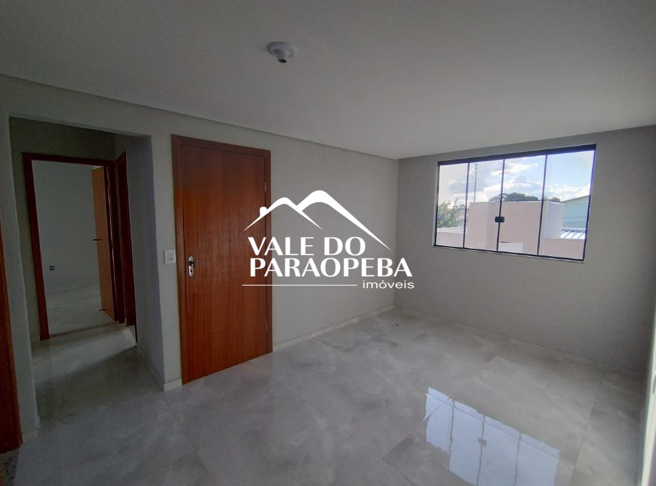 Casa à venda no Resplendor: 