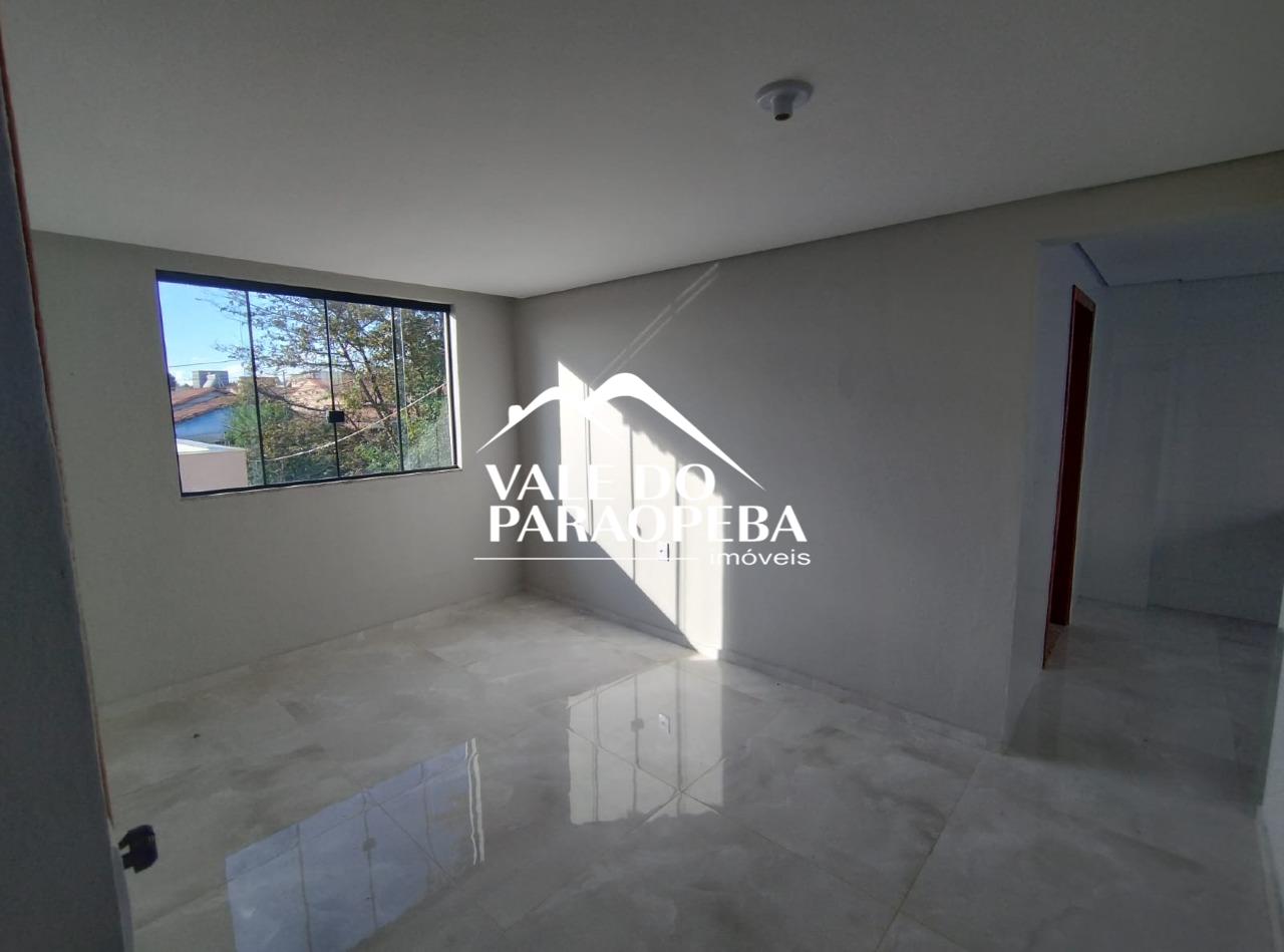 Casa à venda no Resplendor: 