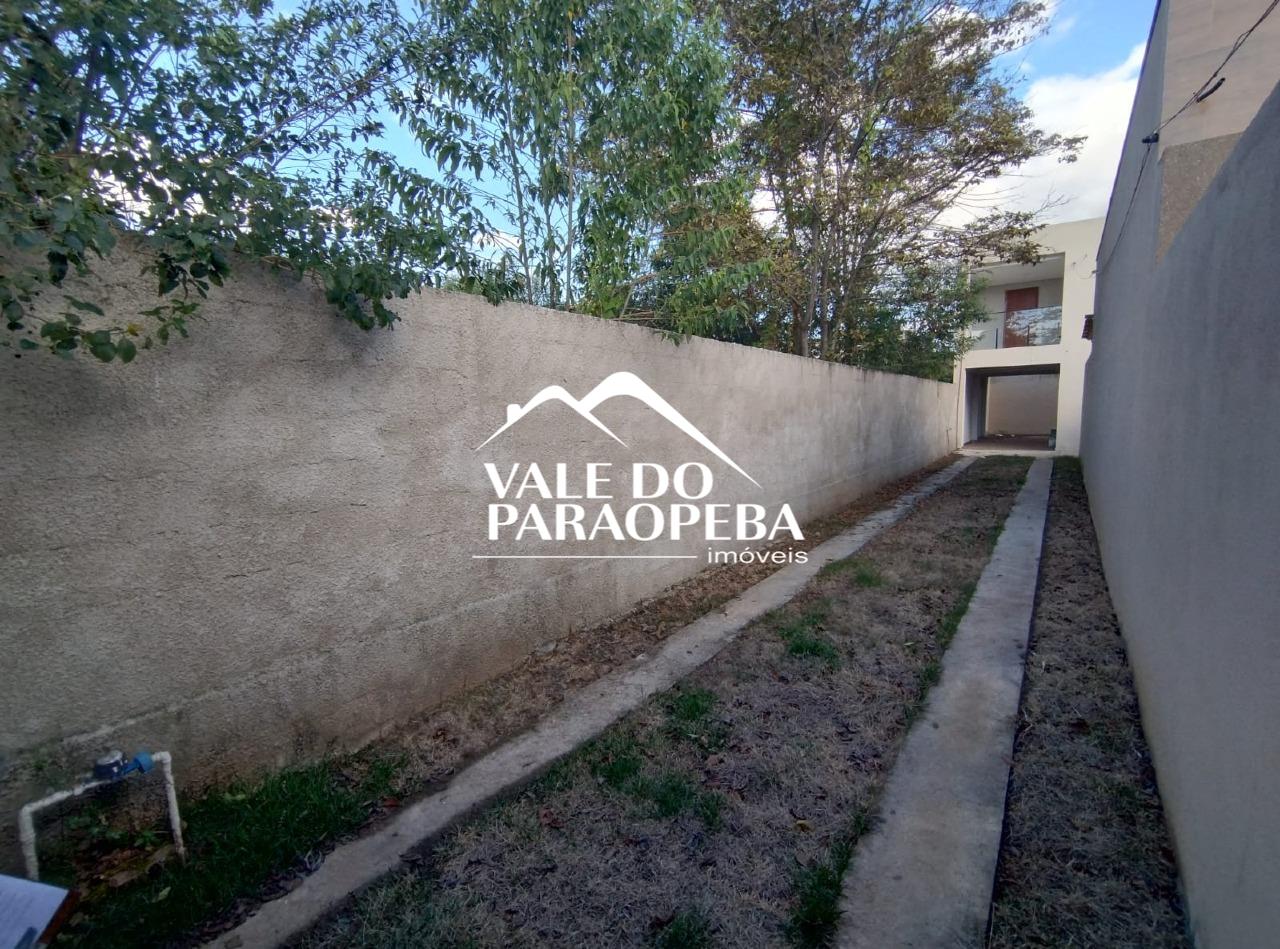 Casa à venda no Resplendor: 