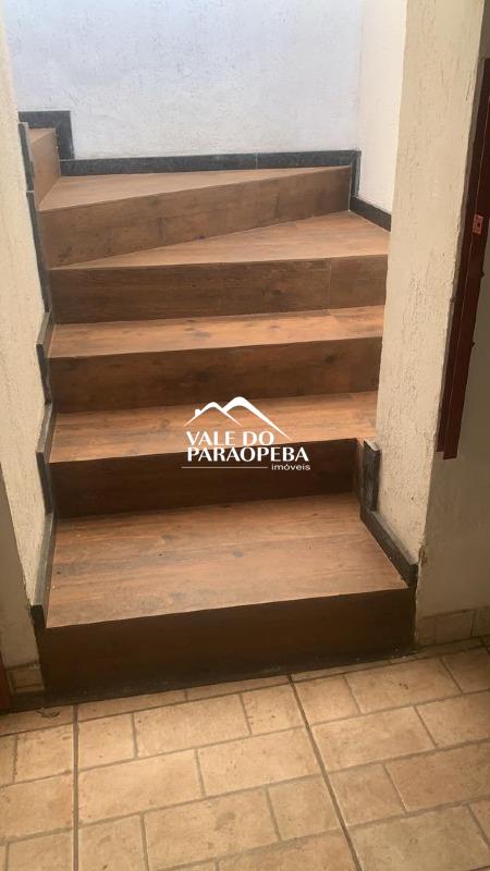 Casa à venda no Jardim das Roseiras: 