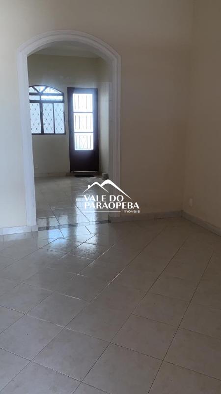 Casa à venda no Jardim das Roseiras: 