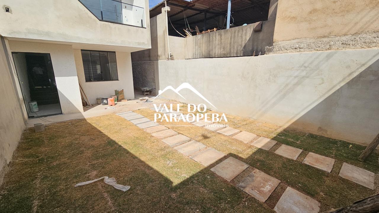 Casa à venda no Resplendor: 