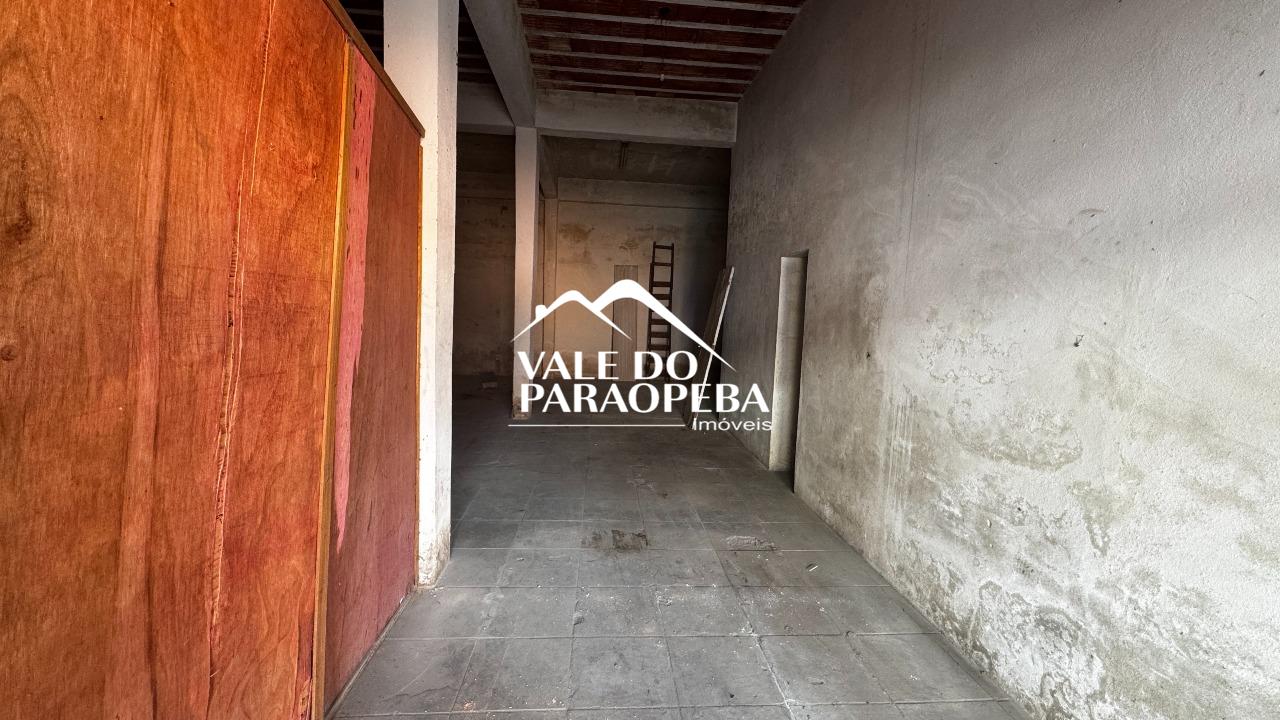 Loja para aluguel no Jardim das Roseiras: 