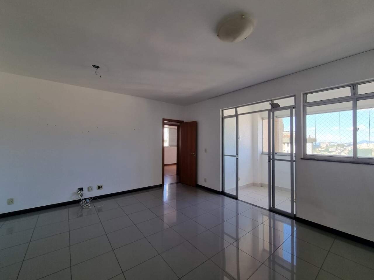 Imagem do imóvel Apartamento para aluguel, 3 quartos, 1 suíte, 2 vagas, Buritis - Belo Horizonte/MG
