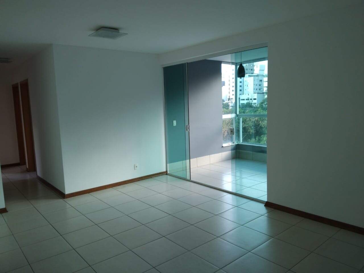 Imagem do imóvel Apartamento para aluguel, 3 quartos, 1 suíte, 2 vagas, Buritis - Belo Horizonte/MG