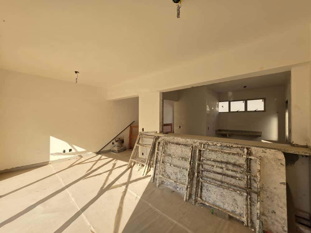 Imagem do imóvel Casa à venda, 3 quartos, 1 suíte, 2 vagas, Buritis - Belo Horizonte/MG