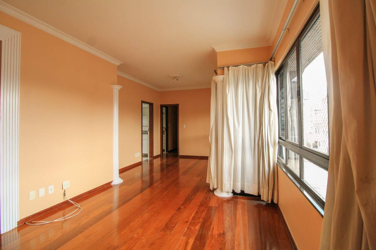 Imagem do imóvel Apartamento com 3 quartos para alugar no Buritis em Belo Horizonte de 107m²