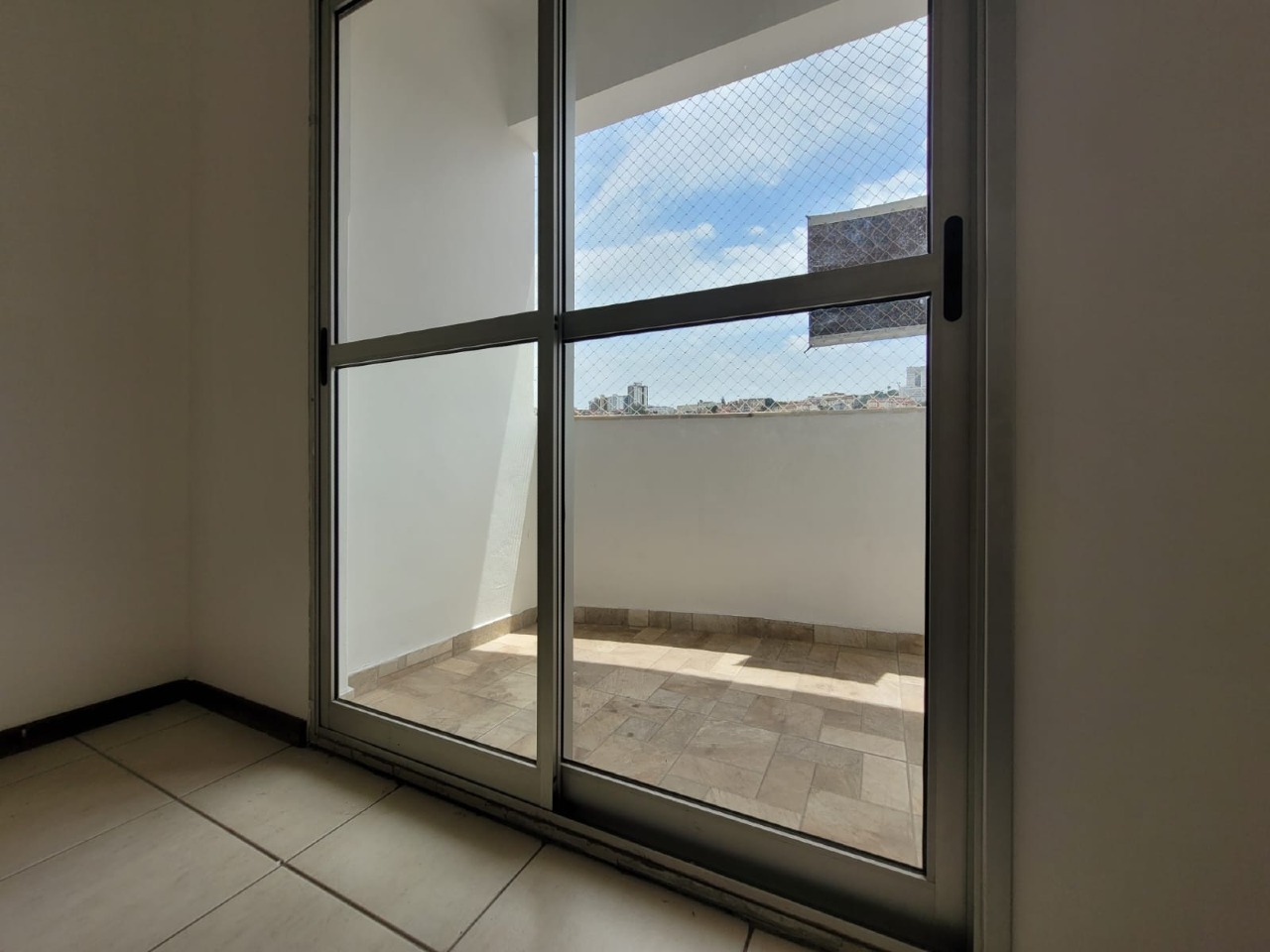 Imagem do imóvel Apartamento para aluguel, 3 quartos, 1 suíte, 1 vaga, Estoril - Belo Horizonte/MG