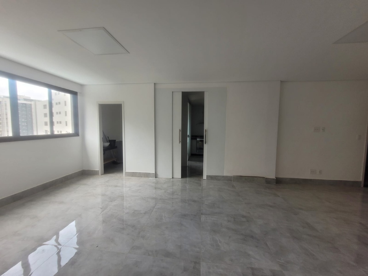 Imagem do imóvel Apartamento para aluguel, 2 quartos, 2 suítes, 2 vagas, Buritis - Belo Horizonte/MG